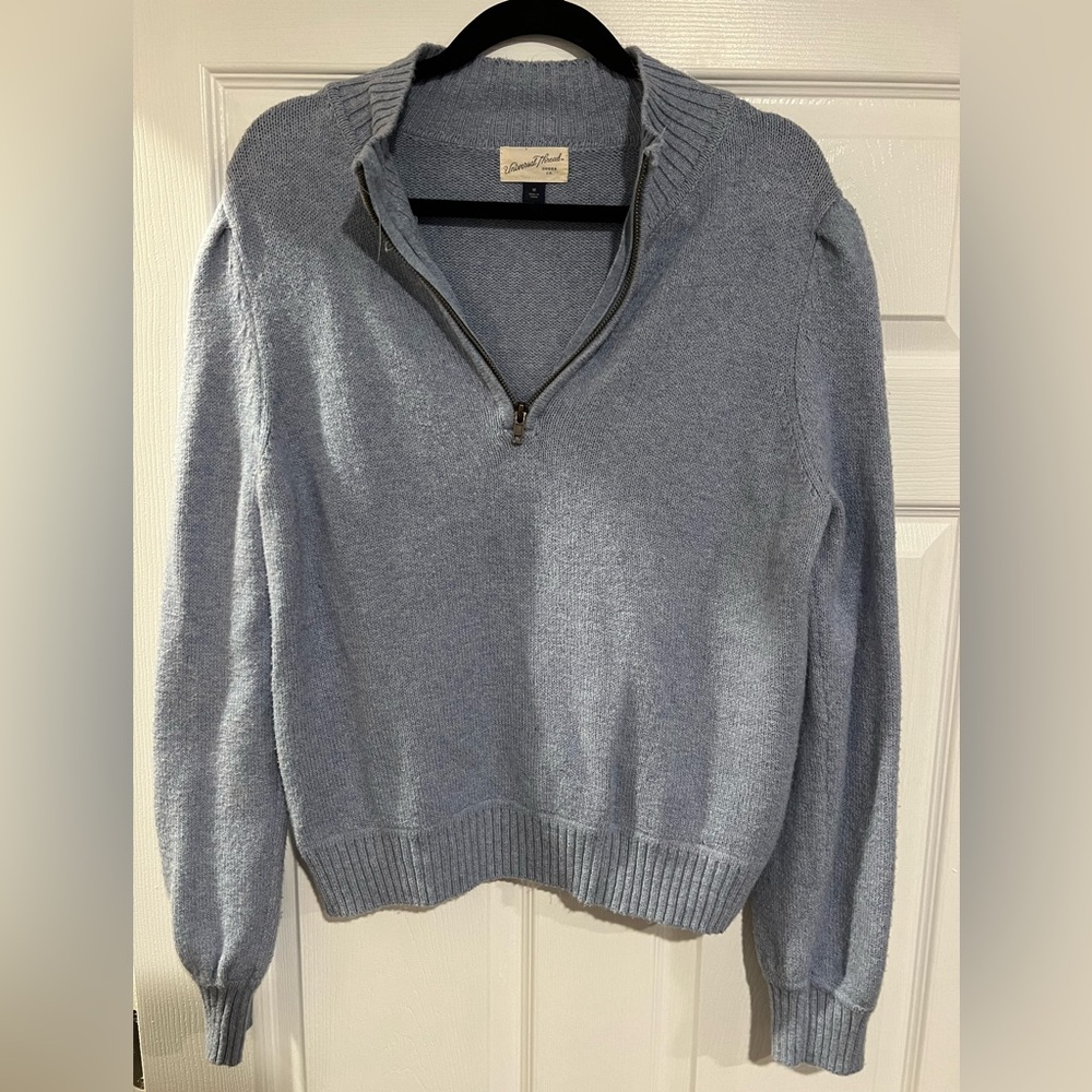 Blue Universal Threads Sweater